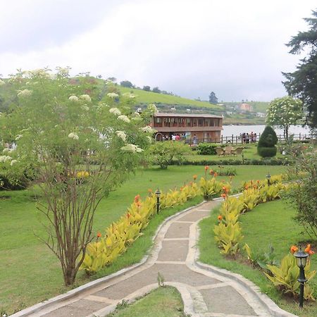 คาลามันเดอร์ เลค เกรกอรี Hotel นูวาราเอลิยา ภายนอก รูปภาพ