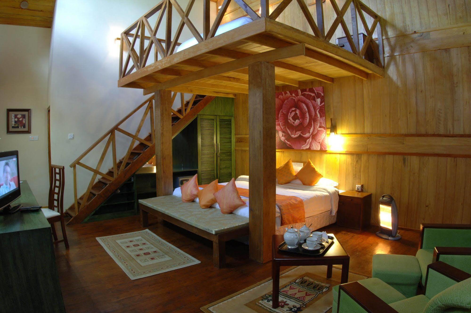 คาลามันเดอร์ เลค เกรกอรี Hotel นูวาราเอลิยา ภายนอก รูปภาพ