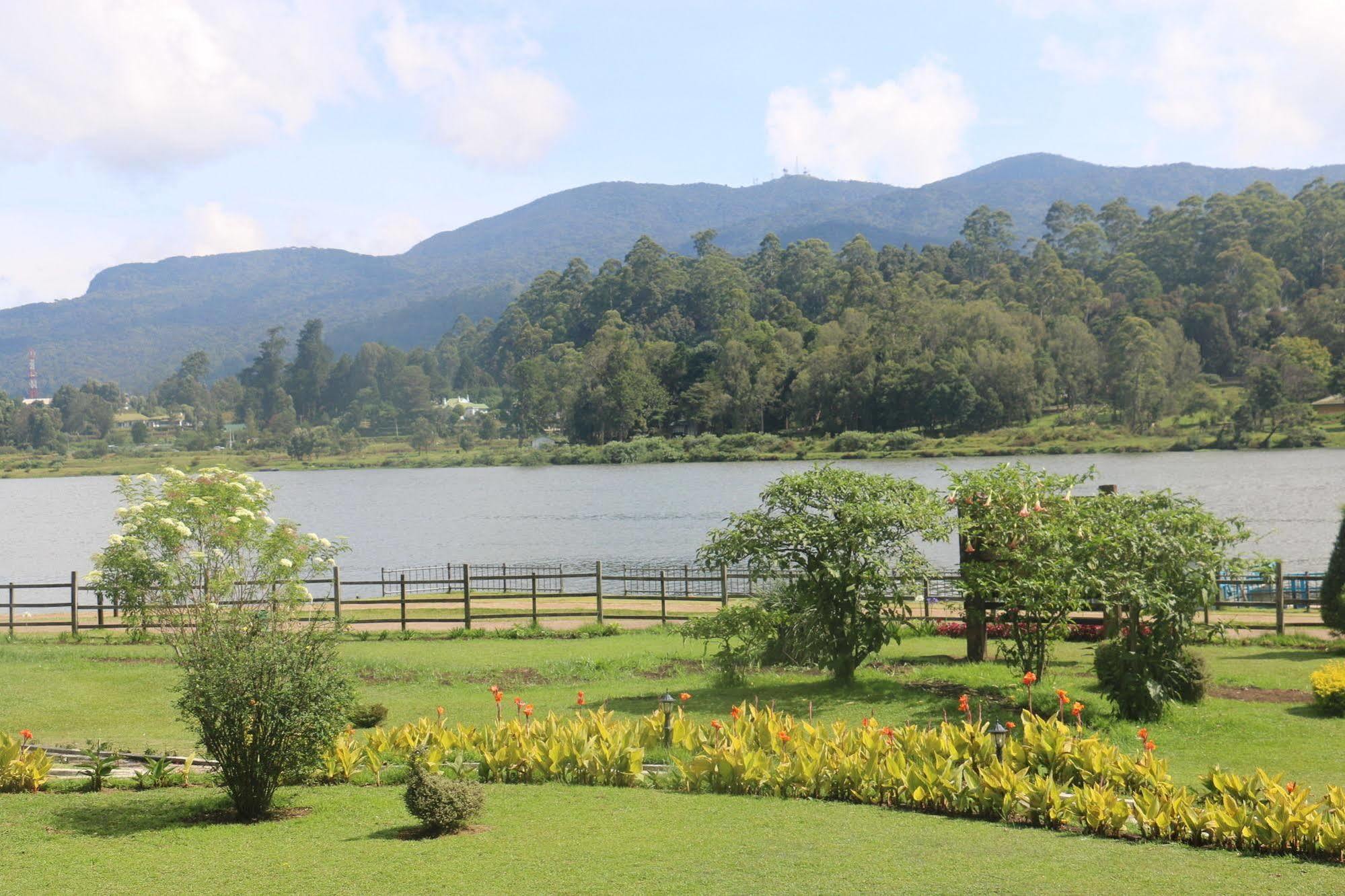 คาลามันเดอร์ เลค เกรกอรี Hotel นูวาราเอลิยา ภายนอก รูปภาพ